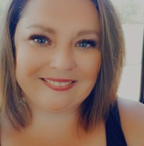 Meet your Posher, Becky